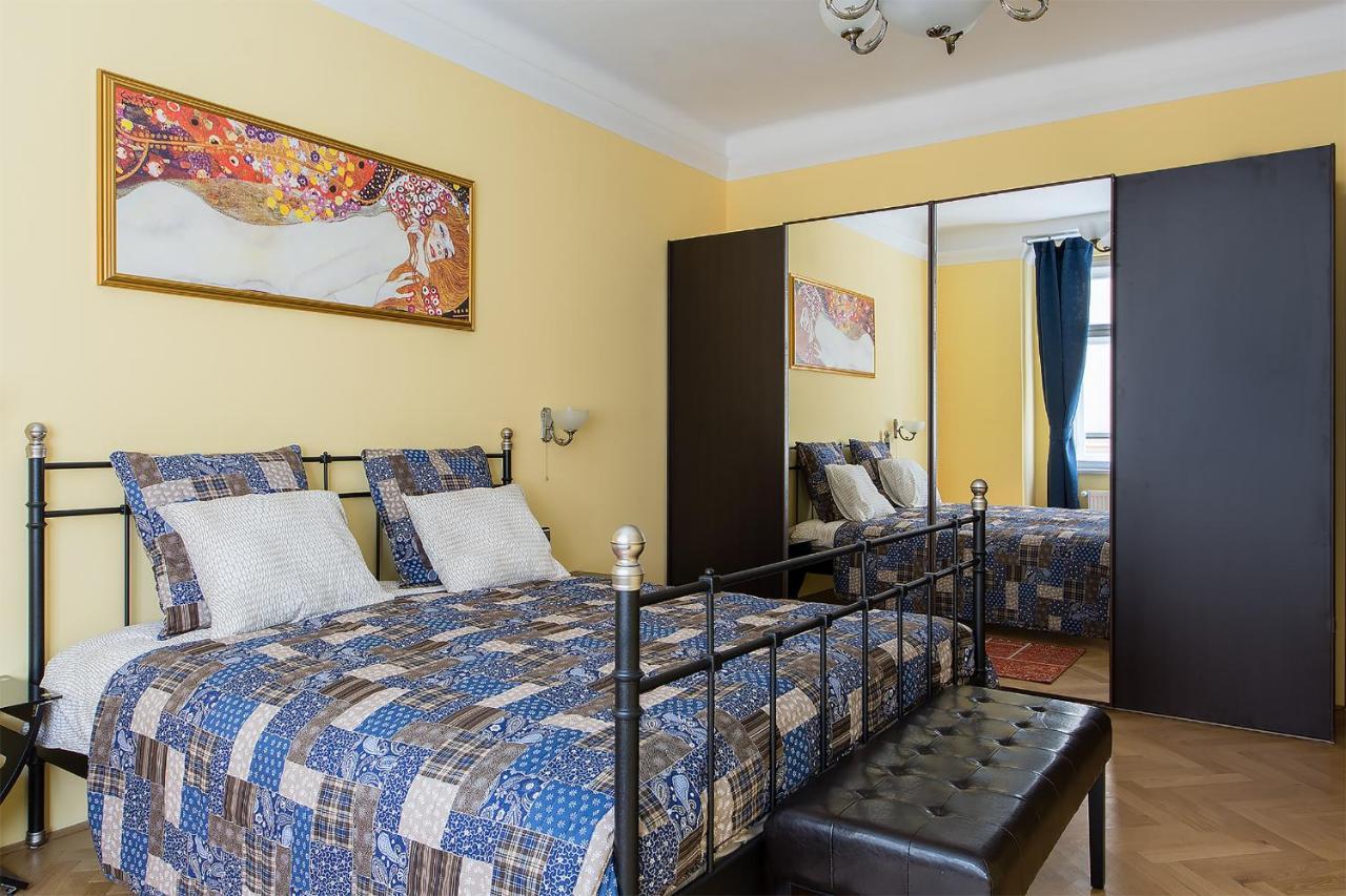 In Heart Of Prague - 2Br 2Ba Elegant Downtown Apt エクステリア 写真