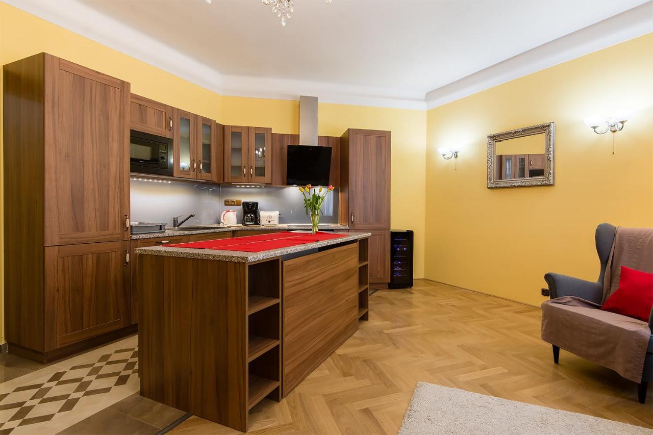 In Heart Of Prague - 2Br 2Ba Elegant Downtown Apt エクステリア 写真
