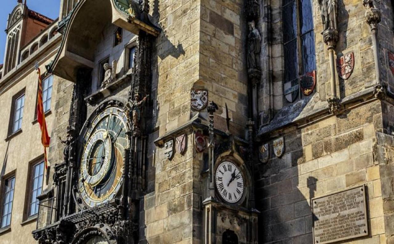 In Heart Of Prague - 2Br 2Ba Elegant Downtown Apt エクステリア 写真